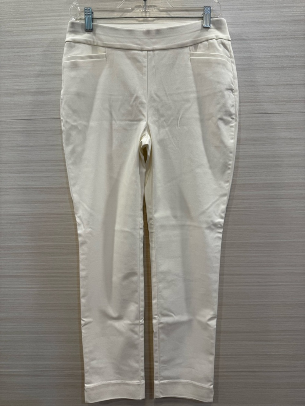 Chico's Straight Leg Pants in Ivory Stretch Chico’s 0R or size 4